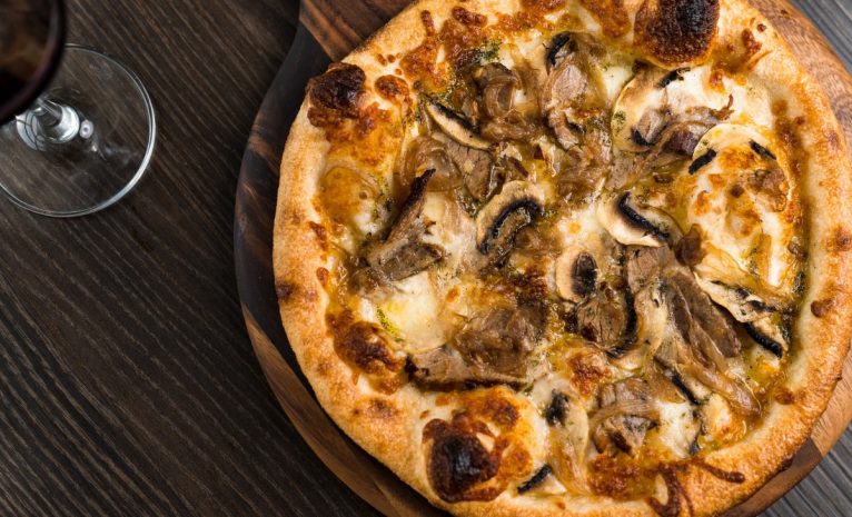 the-cliff-smoked-scamorza-cheese-balsamic-kurobuta-pork-jowl-caramelized-onions-and-mushrooms